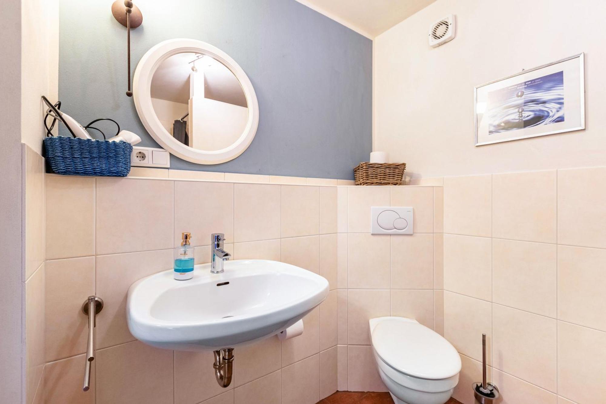Blauquarz Und Rauchquarz Apartment Reussenkoge ภายนอก รูปภาพ